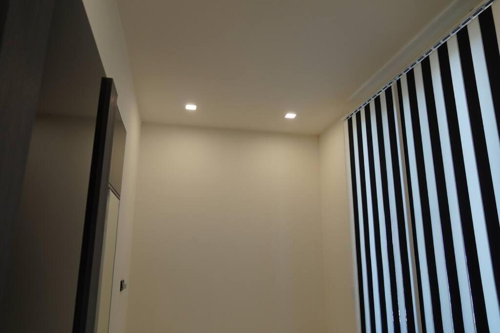Lovely, Newly Remodeled Apartment In Yerevan! Экстерьер фото